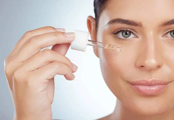 Les 5 bienfaits prouvés du rétinol pour la peau (rides, acné, taches…)