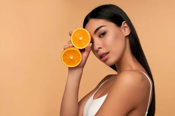 Pourquoi la vitamine C est le meilleur allié de votre crème solaire le matin ?