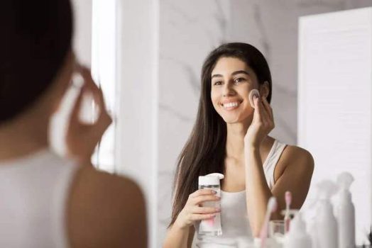 Faut-il se démaquiller même quand on ne se maquille pas ?