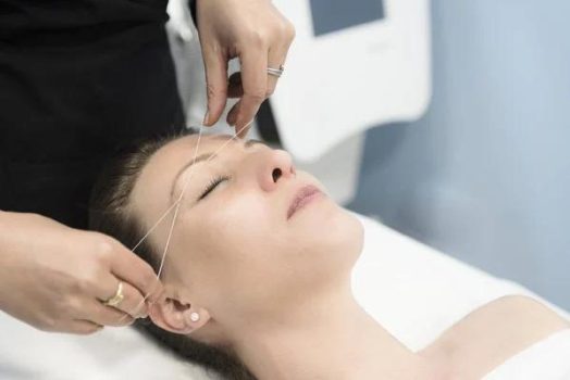 Douleur épilation au fil : surprenante la première fois