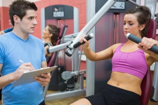La musculation au féminin : comment sculpter son corps sans prendre de volume ?