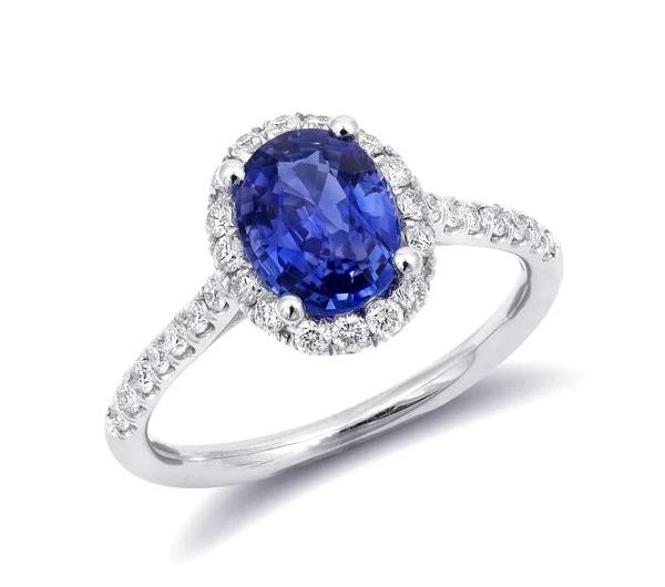 Quelle bague choisir entre un saphir de Ceylan et du Cachemire ?
